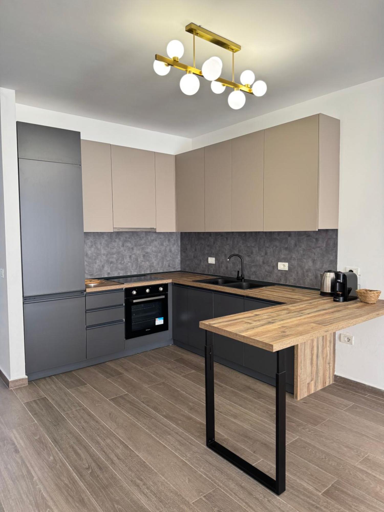 Free Parking Skanderbeg Square - Spacious Central Apartment Тирана Экстерьер фото