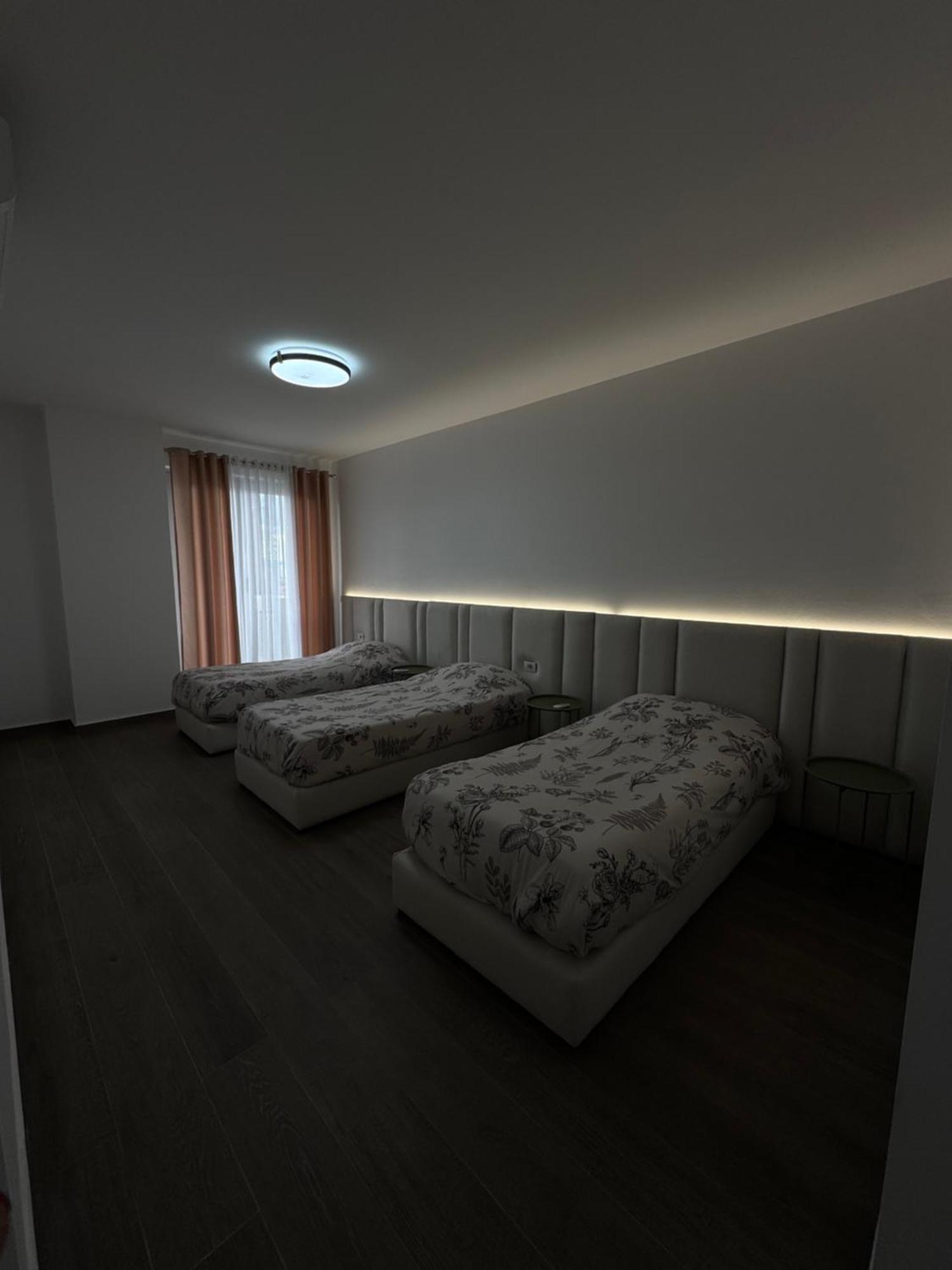 Free Parking Skanderbeg Square - Spacious Central Apartment Тирана Экстерьер фото